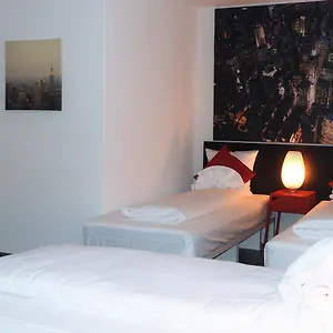 Aparthotel Inside Five ***